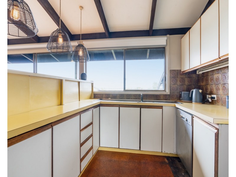 8 Boroko Place, Bli Bli QLD 4560