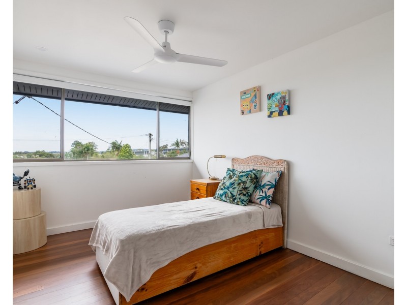 8 Boroko Place, Bli Bli QLD 4560