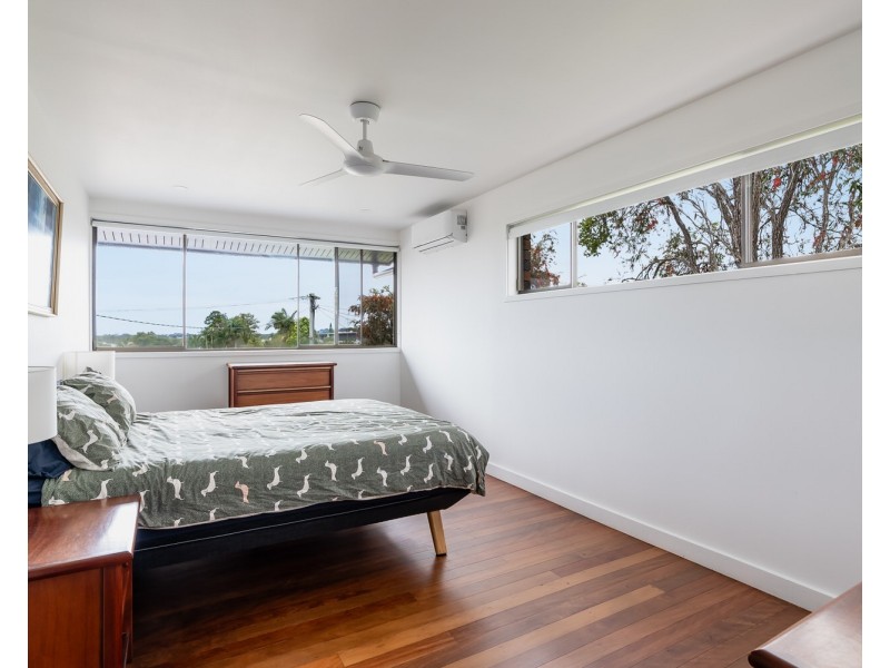 8 Boroko Place, Bli Bli QLD 4560