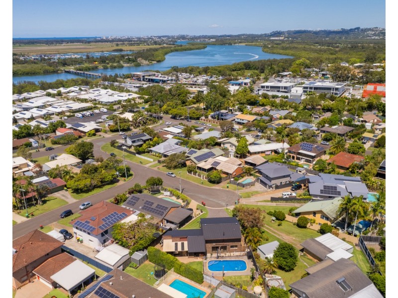 8 Boroko Place, Bli Bli QLD 4560