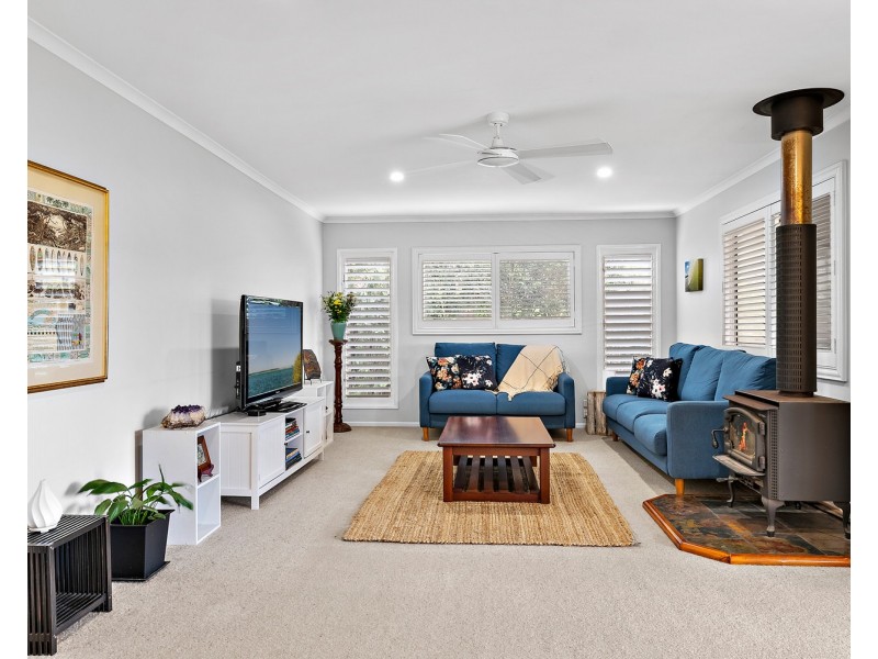 17 Dinmore Street, Woombye QLD 4559