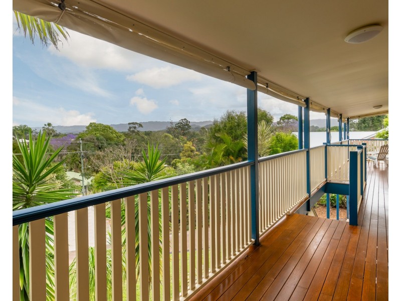 17 Dinmore Street, Woombye QLD 4559