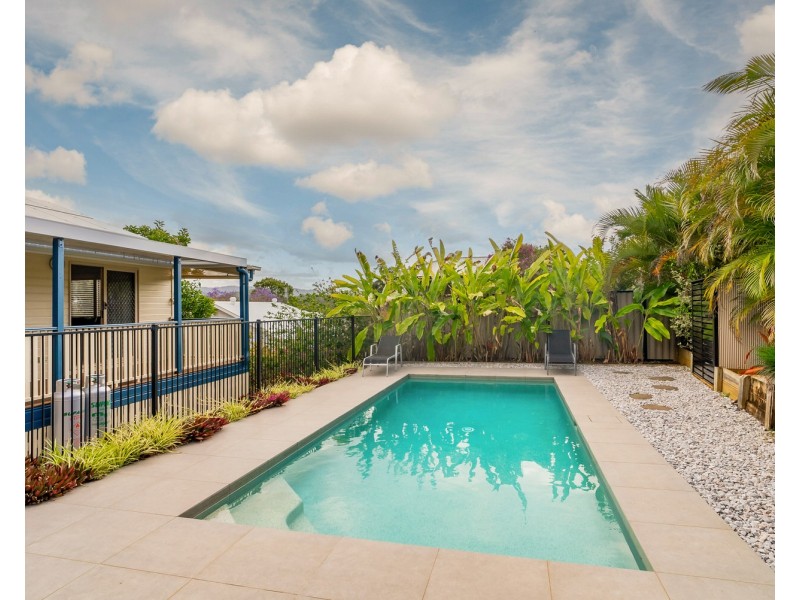 17 Dinmore Street, Woombye QLD 4559