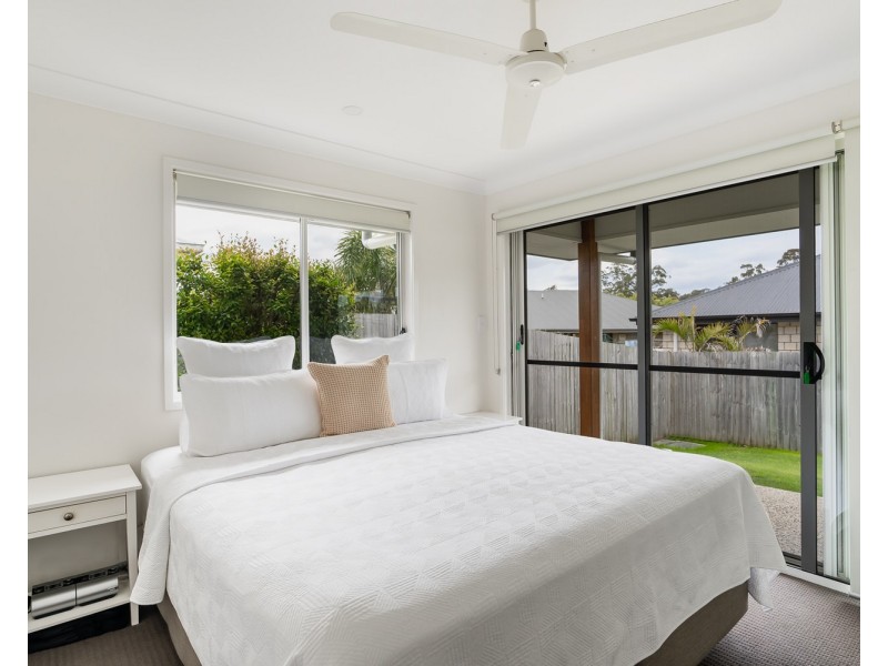 1/15 Pinnacles Drive, Glass House Mountains QLD 4518