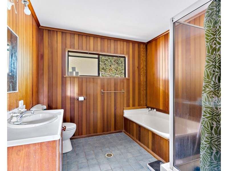 3 Lancaster Close, Woombye QLD 4559
