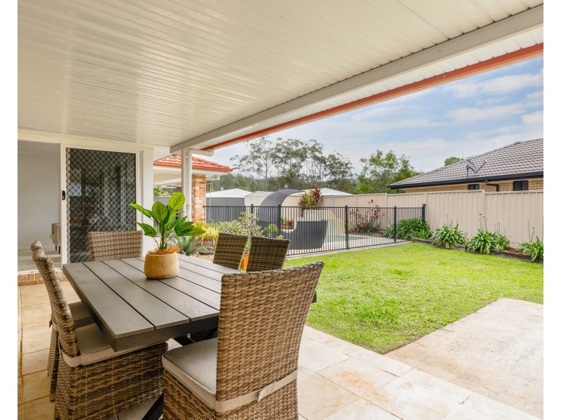 17 Maddock Avenue, Mooloolah Valley QLD 4553
