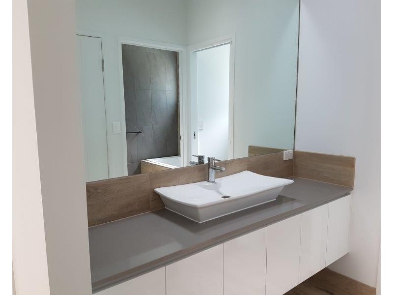 6 Simons Road, Towen Mountain QLD 4560