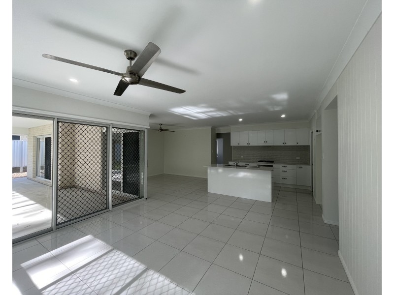 14 Kurrajong Close, Mooloolah Valley QLD 4553