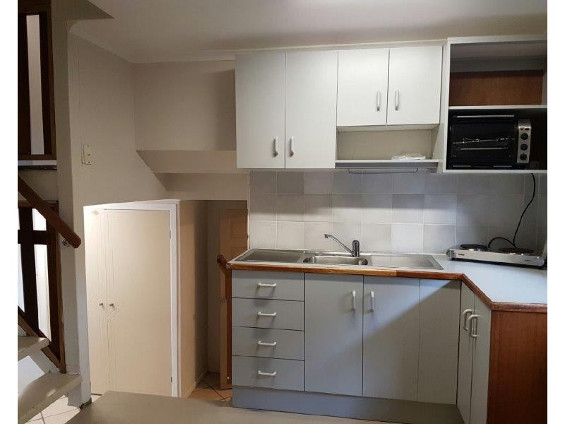 1/14 Laurel Avenue, Nambour QLD 4560