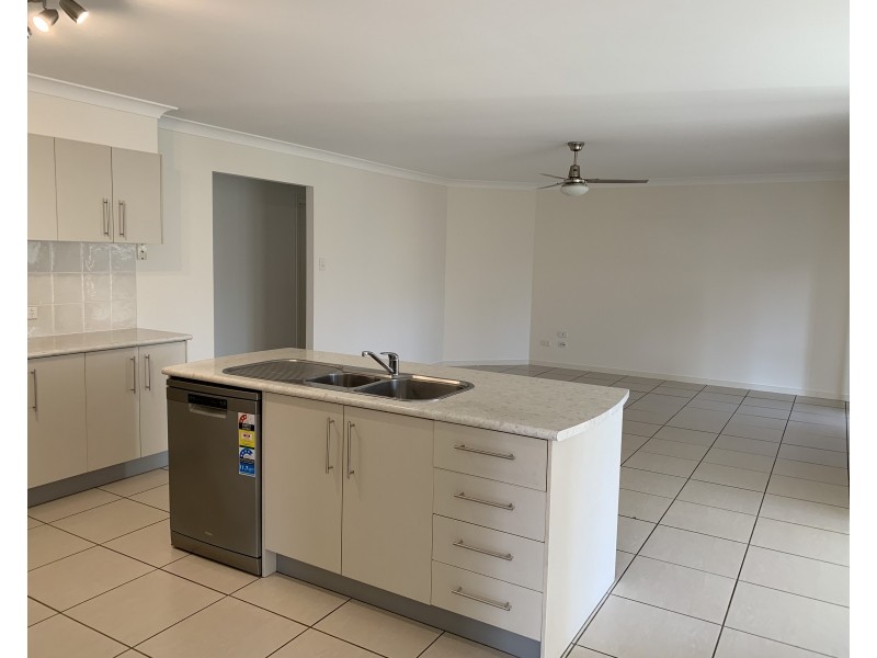 4 Coastal Avenue, Beerwah QLD 4519