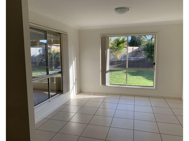 4 Coastal Avenue, Beerwah QLD 4519