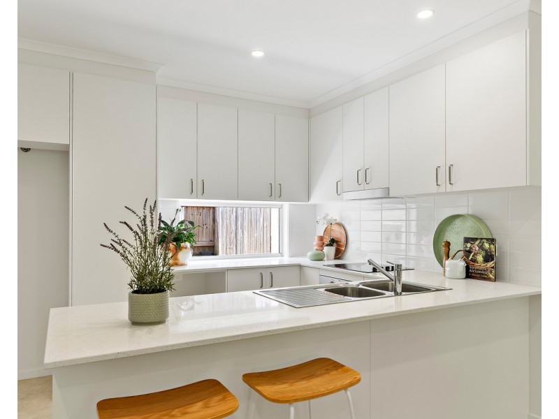 1/2 Mandarin Way, Palmwoods QLD 4555