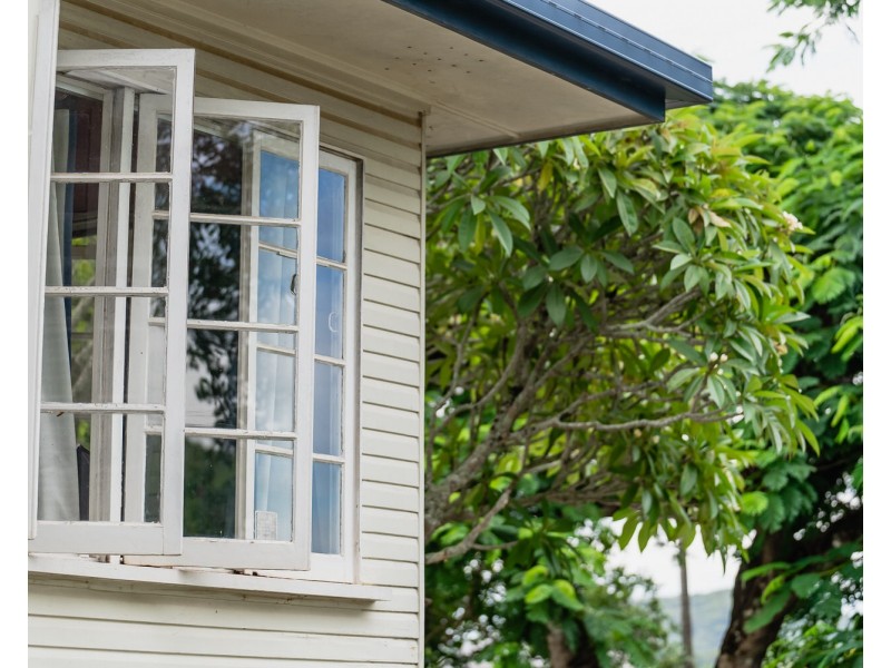 25 Magnolia Street, Nambour QLD 4560