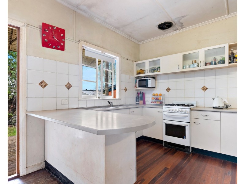 25 Magnolia Street, Nambour QLD 4560