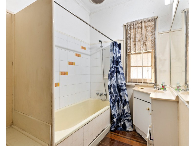 25 Magnolia Street, Nambour QLD 4560