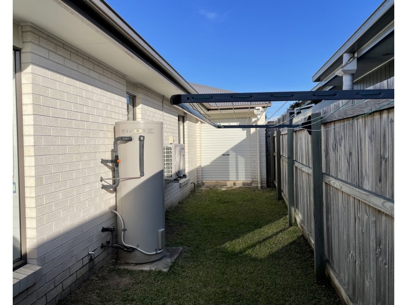 40 Ochre Crescent, Caloundra West QLD 4551