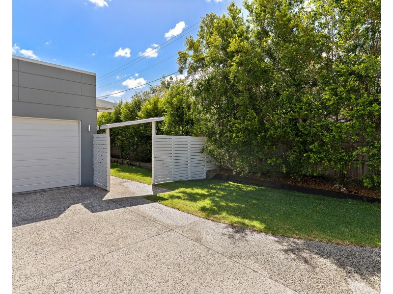 2/7 Rowley Close, Glass House Mountains QLD 4518