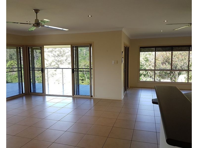 9 Hamilton Road, Woombye QLD 4559