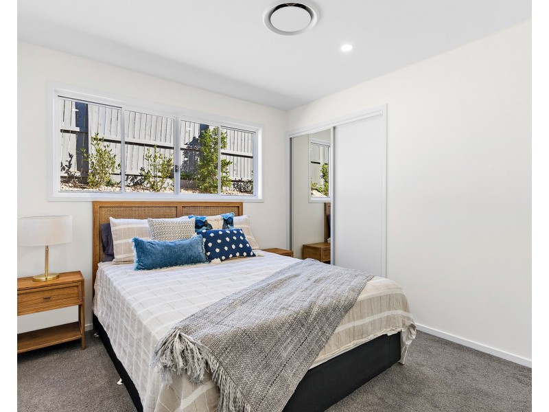 14 Sidha Ave, Glass House Mountains QLD 4518