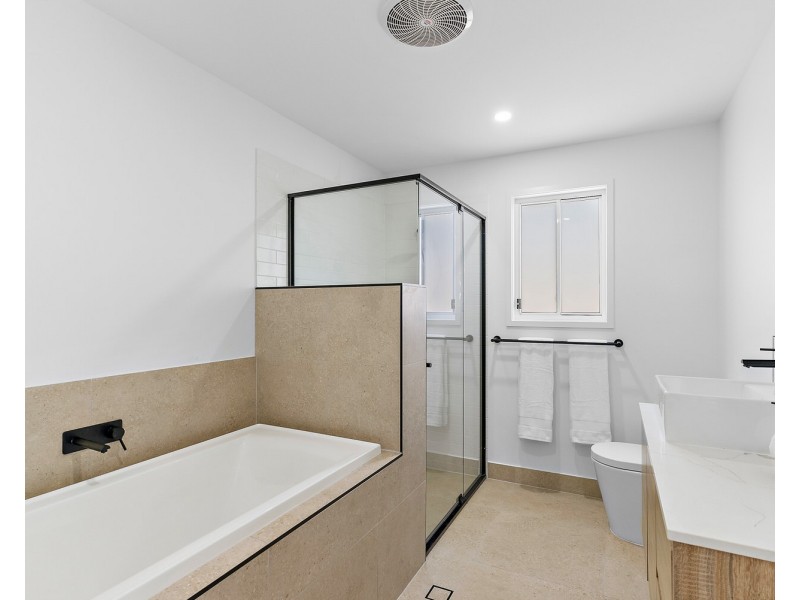 14 Sidha Ave, Glass House Mountains QLD 4518