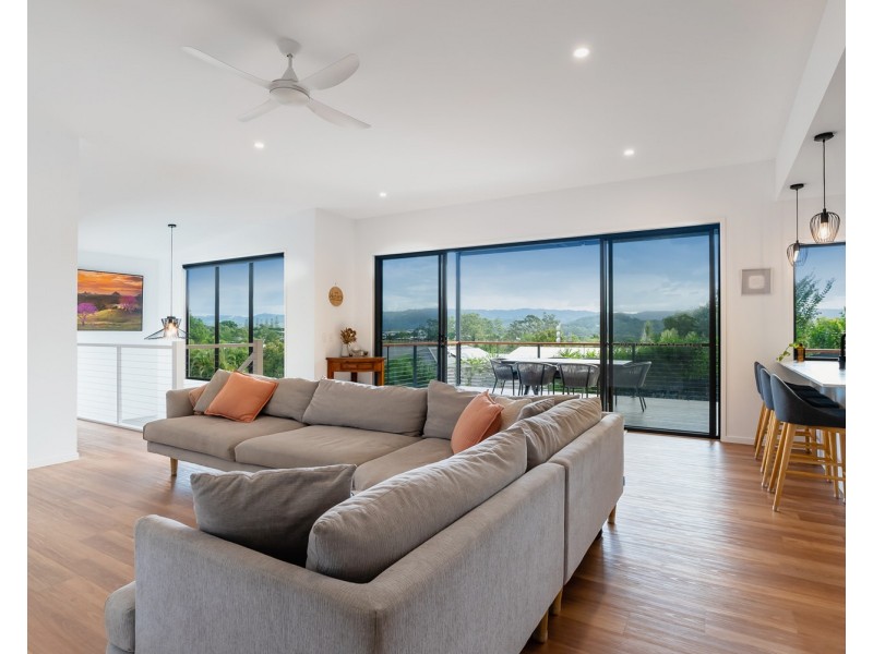 23 Bunya Pine Place, Woombye QLD 4559