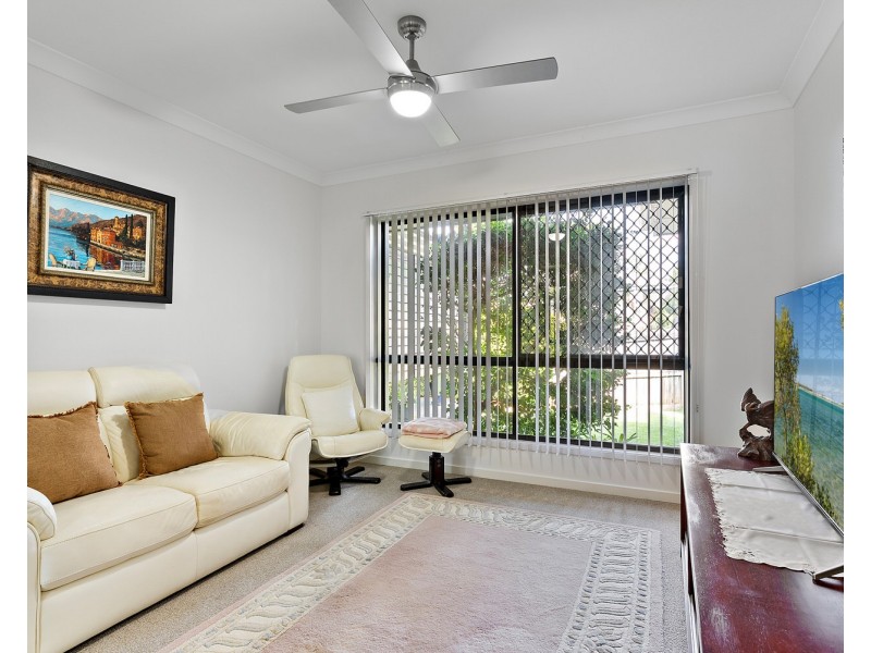 38 Petigrain Avenue, Palmwoods QLD 4555