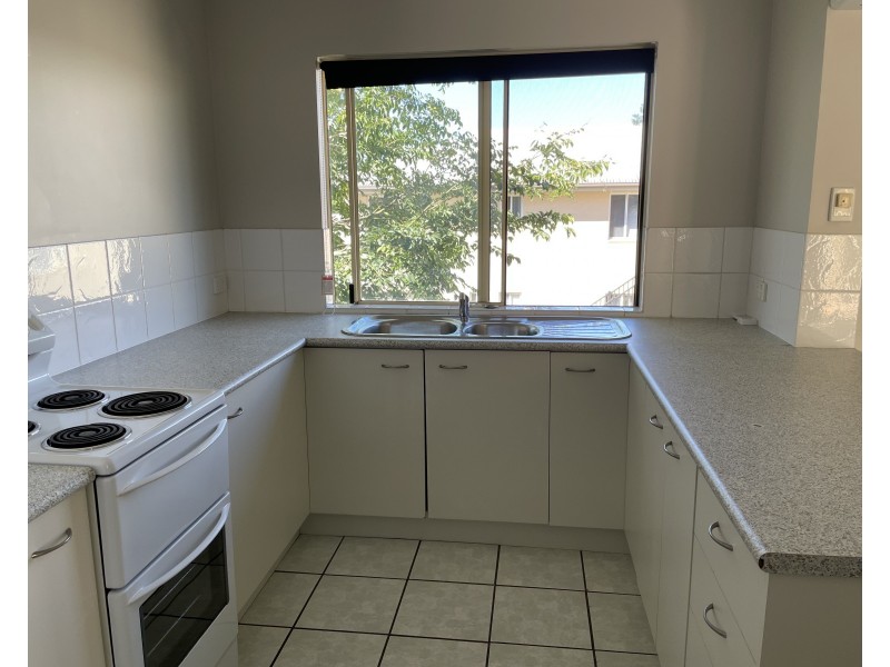 unit 4/4 Low Street, Yandina QLD 4561