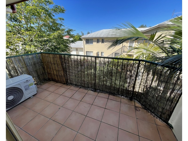 unit 4/4 Low Street, Yandina QLD 4561