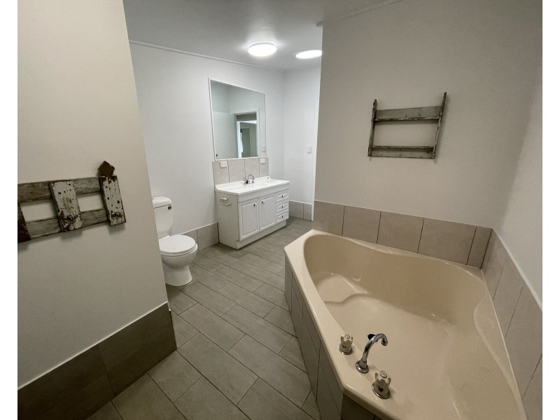 82 Coes Creek Road, Burnside QLD 4560