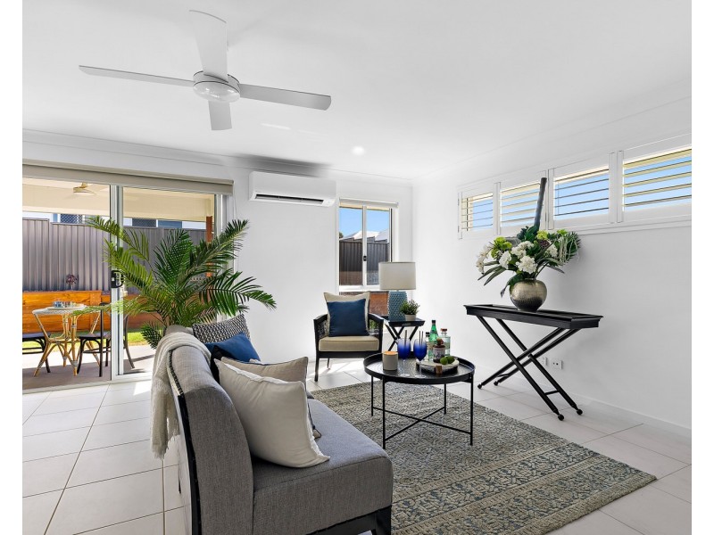 10 Kensington Drive, Southside QLD 4570