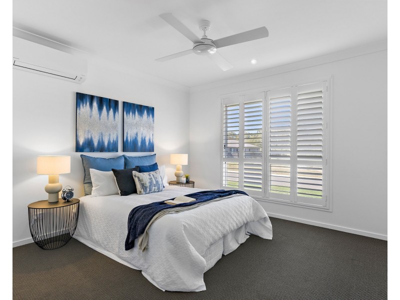 10 Kensington Drive, Southside QLD 4570