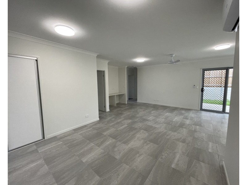 7 Bimbadean Circuit, Southside QLD 4570