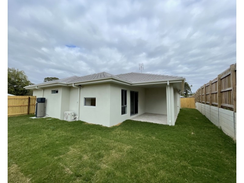 7 Bimbadean Circuit, Southside QLD 4570