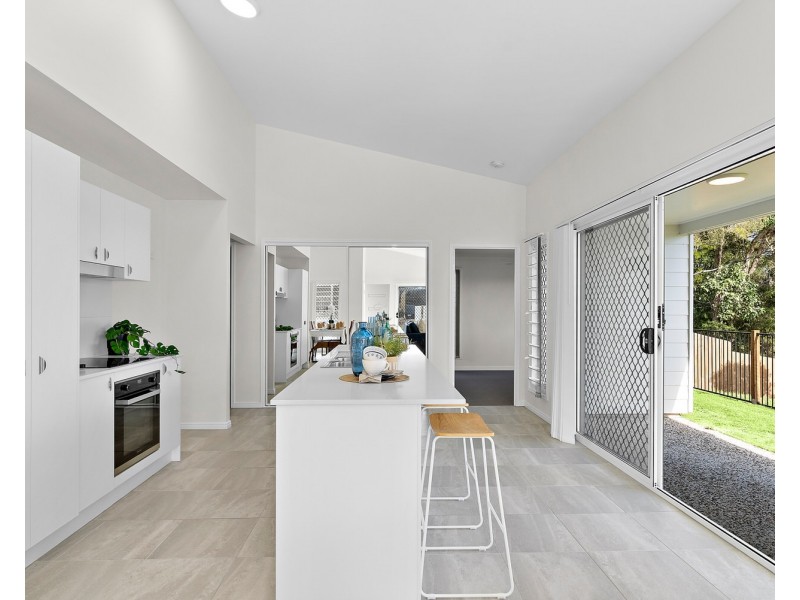 6 Bimbadean Circuit, Southside QLD 4570
