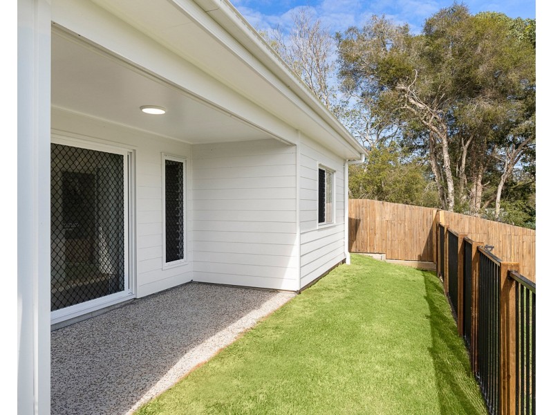 6 Bimbadean Circuit, Southside QLD 4570