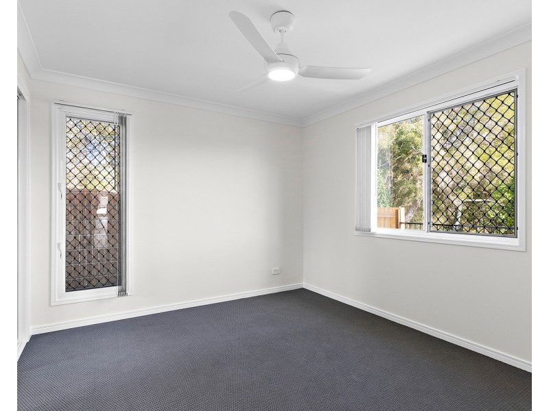 6 Bimbadean Circuit, Southside QLD 4570