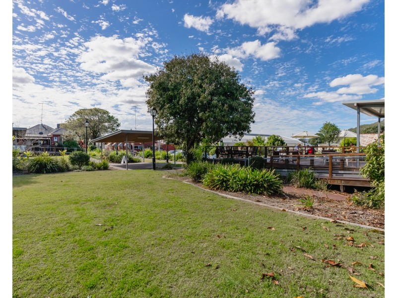 14 Bury Street, Nambour QLD 4560