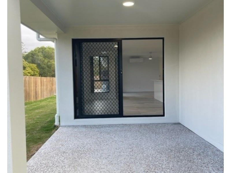 20 Bimbadean Circuit, Southside QLD 4570