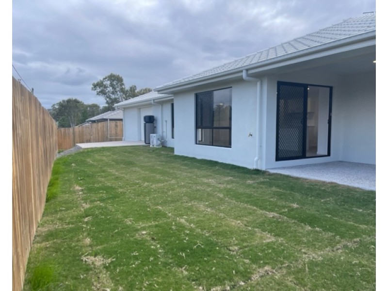20 Bimbadean Circuit, Southside QLD 4570