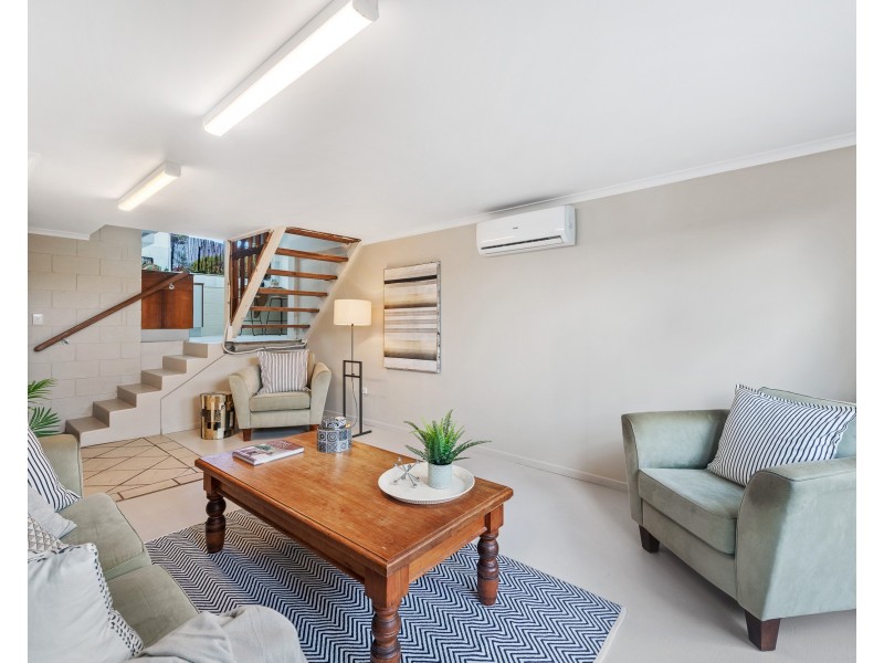 14 Laurel Avenue, Nambour QLD 4560