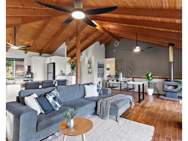 270 Hunchy Road, Hunchy QLD 4555