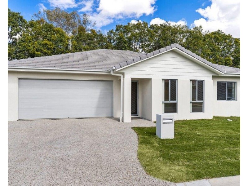 10 Bimbadean Circuit, Southside QLD 4570