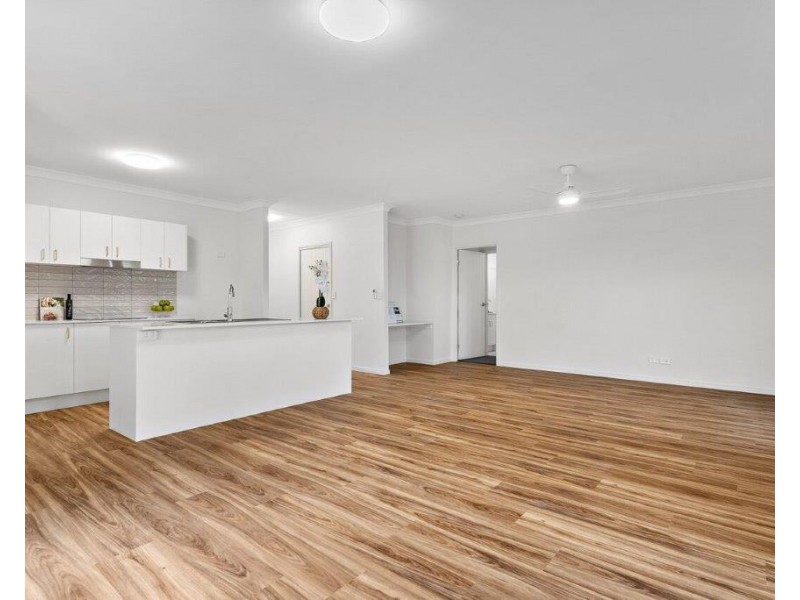 10 Bimbadean Circuit, Southside QLD 4570