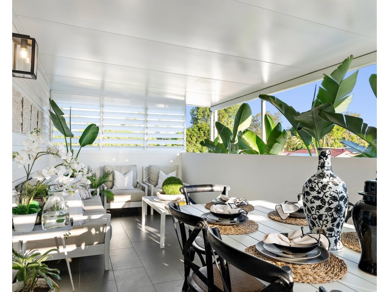 17 Lakeshore Place, Little Mountain QLD 4551