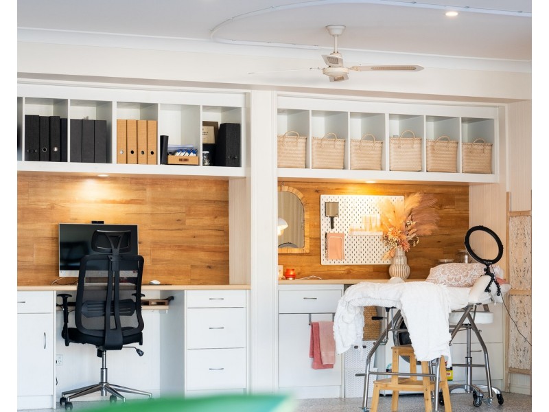 17 Lakeshore Place, Little Mountain QLD 4551