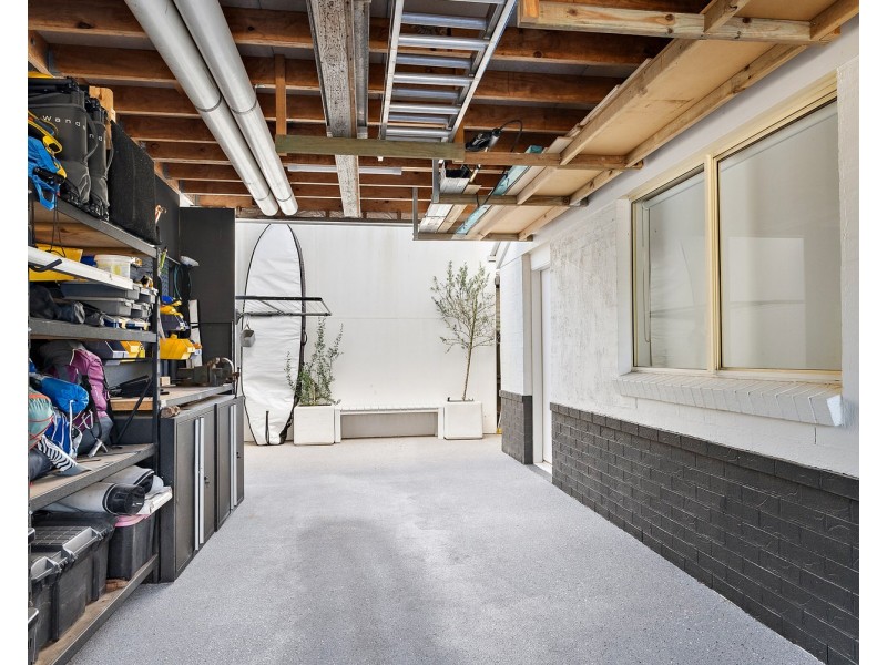 17 Lakeshore Place, Little Mountain QLD 4551