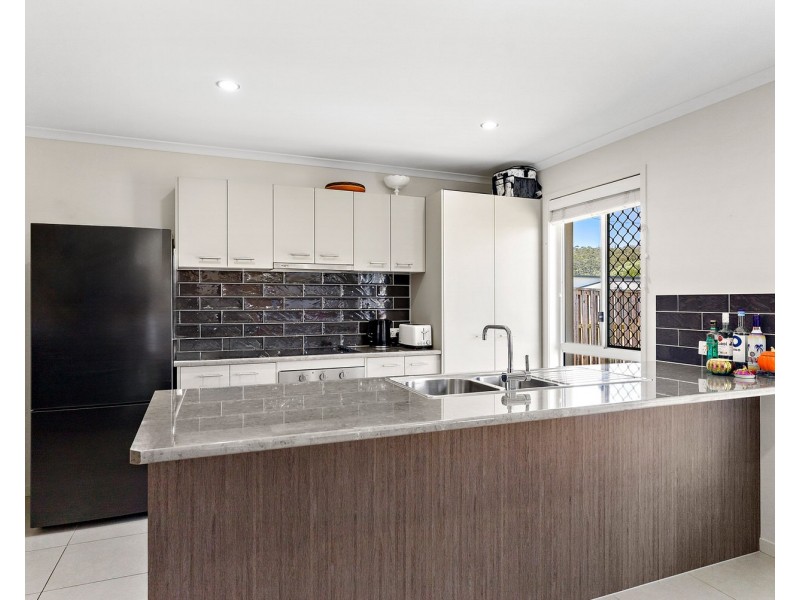 34 Bristlebird Circuit, Forest Glen QLD 4556
