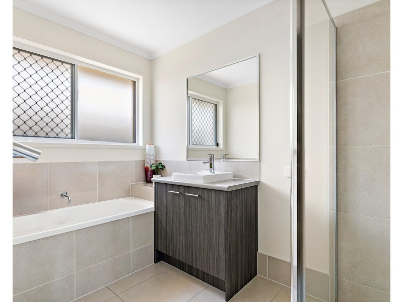 34 Bristlebird Circuit, Forest Glen QLD 4556