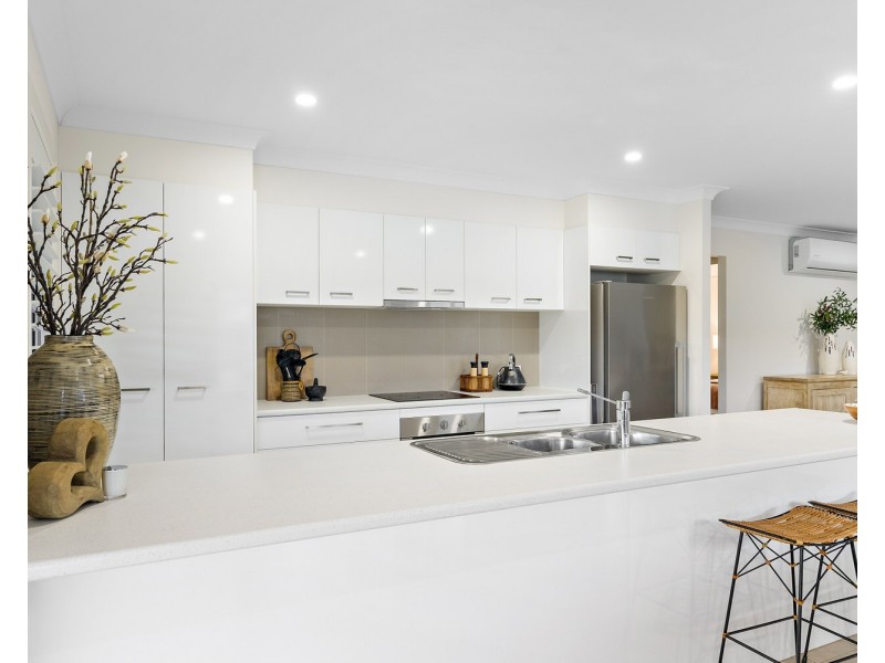 49 Altitude Drive, Burnside QLD 4560