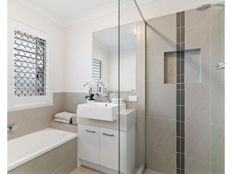 49 Altitude Drive, Burnside QLD 4560